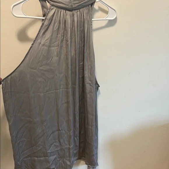 Torrid Gray Dressy Sleeveless Shirt Size 3 NWT - Picture 4 of 4